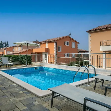 Nice In With Outdoor Swimming Pool *